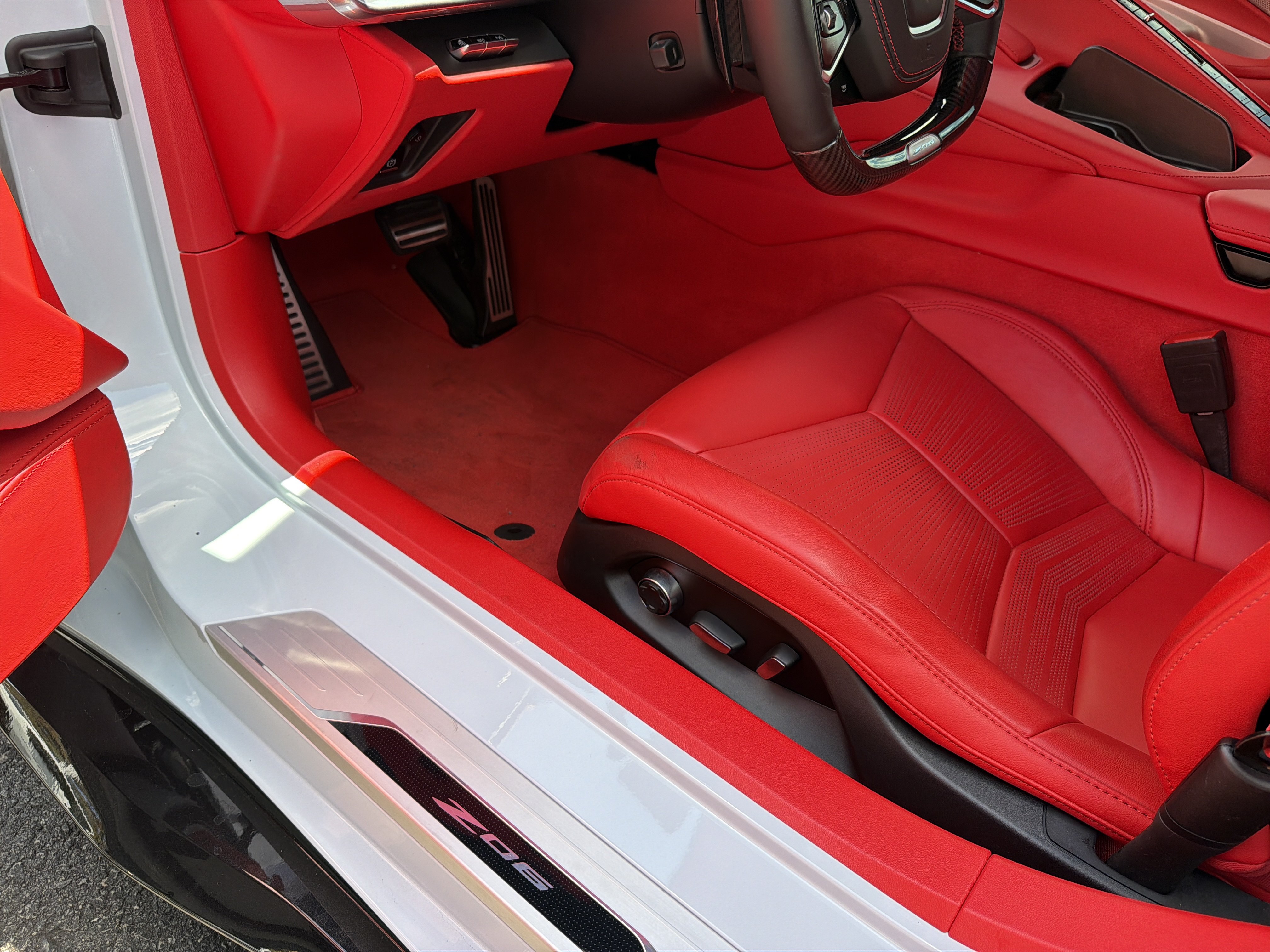 Used 2024 Chevrolet Corvette Z06 RWD image 17