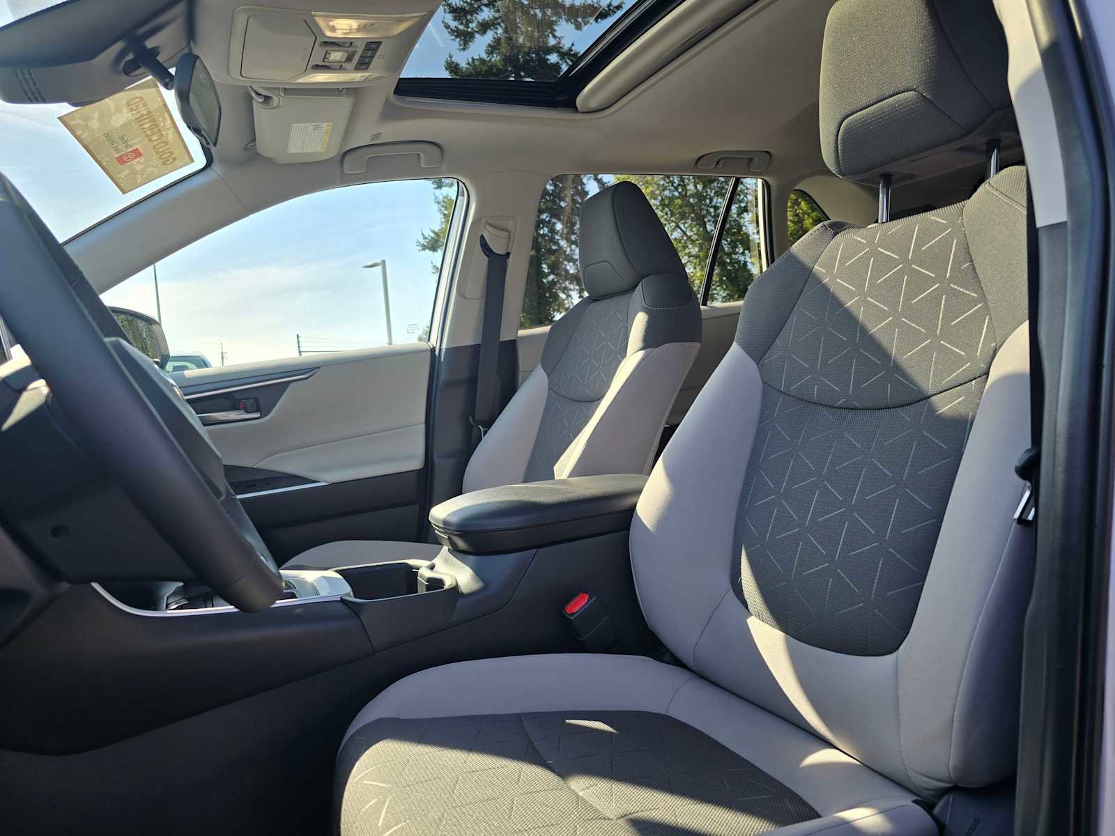 Certified 2025 Toyota RAV4 XLE w/ Convenience Package image 21