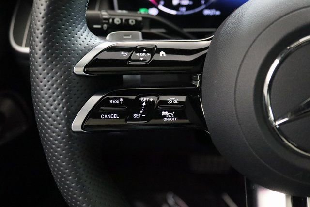 Used 2024 Mercedes-Benz GLC 300 4MATIC image 4