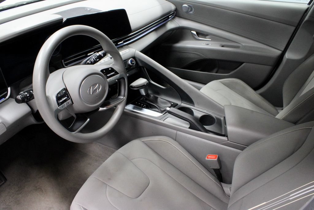 Used 2024 Hyundai Elantra SEL FWD image 23