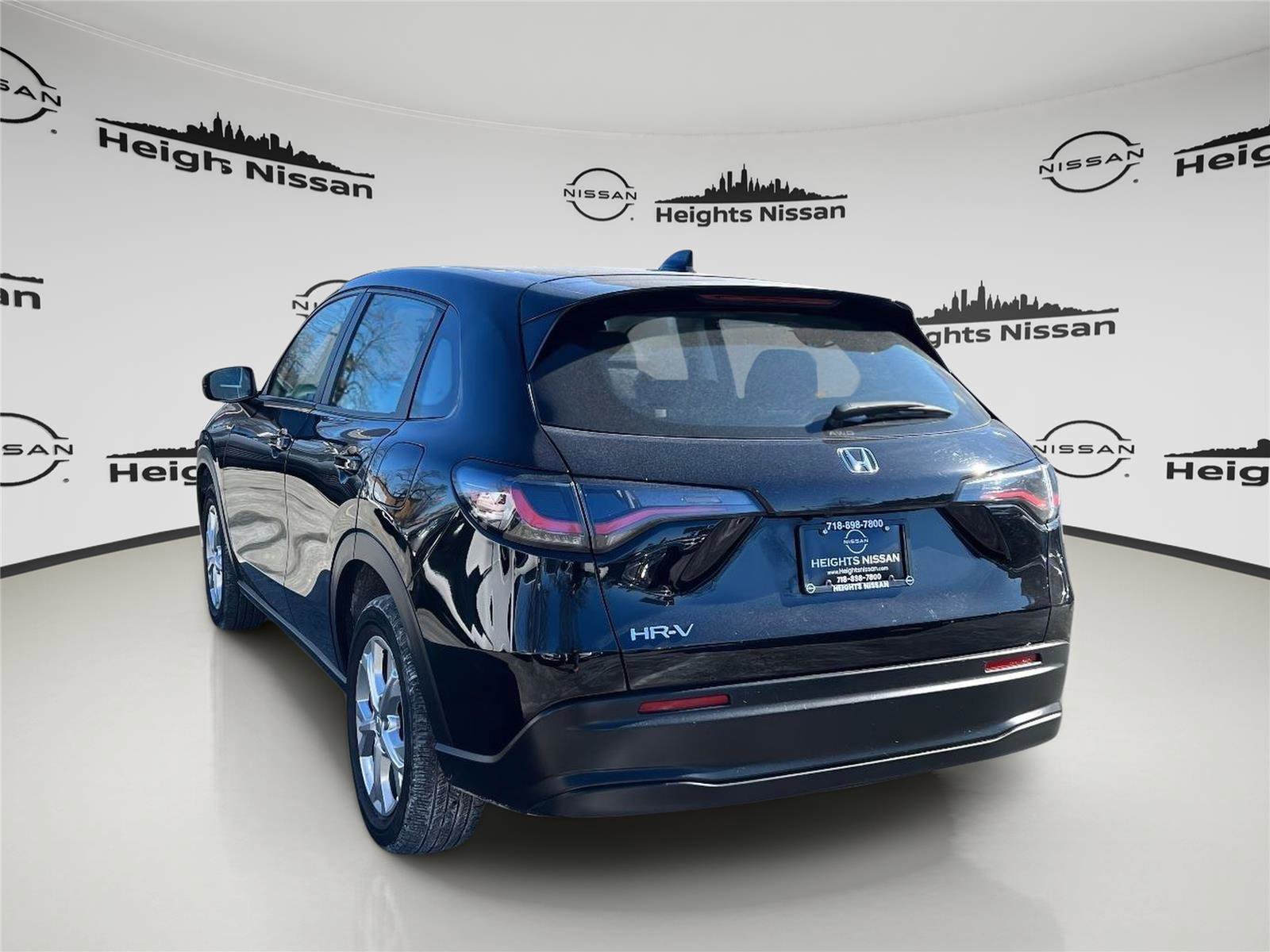 Used 2023 Honda HR-V LX image 7