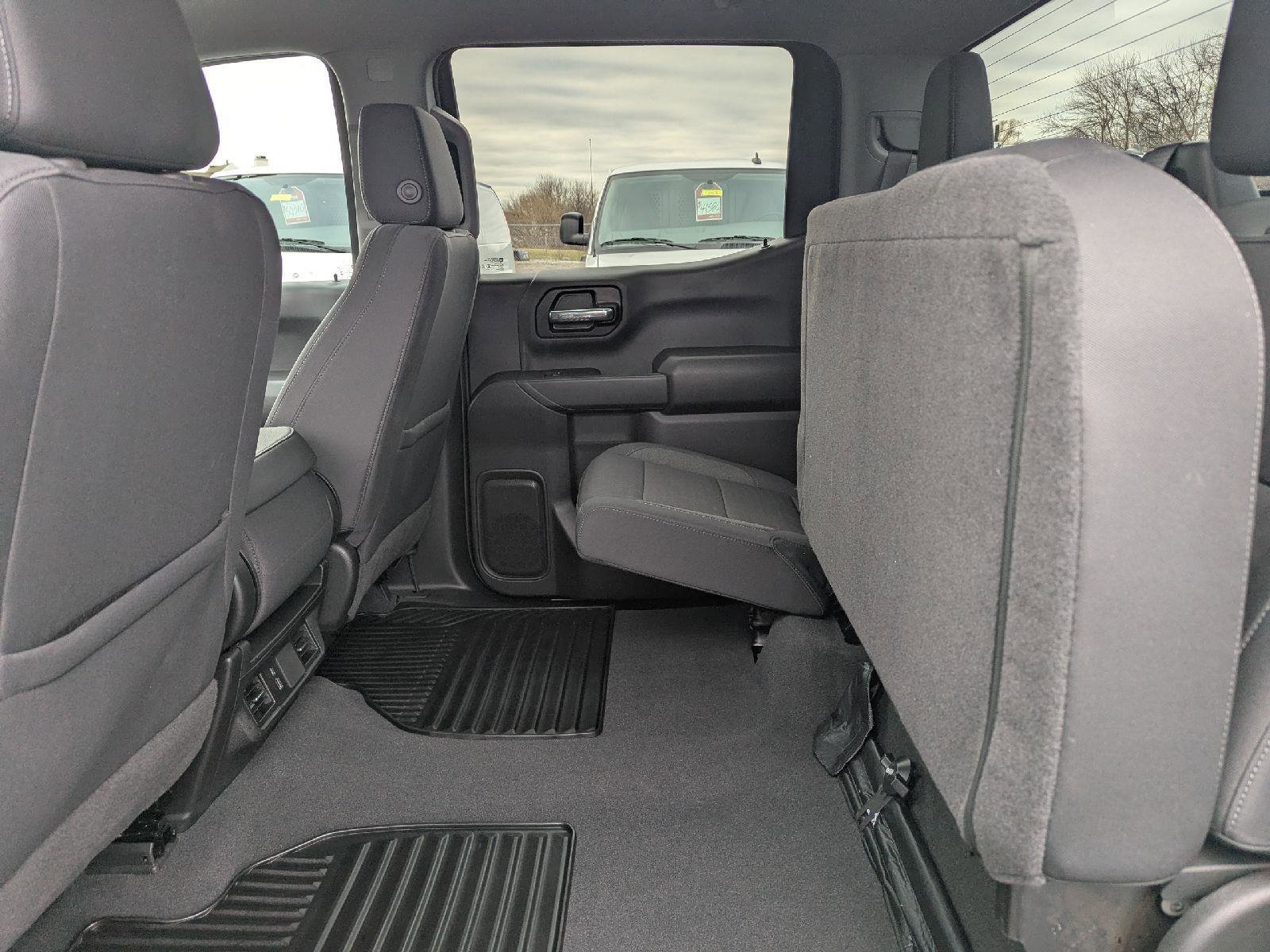 Certified 2024 Chevrolet Silverado 1500 Custom w/ Turbomax Blackout Package image 27