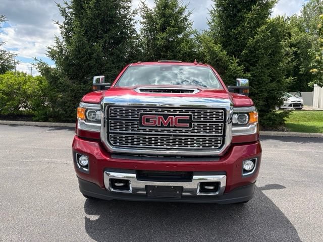 Used 2018 GMC Sierra 2500 Denali w/ Duramax Plus Package AWD/4WD image 10