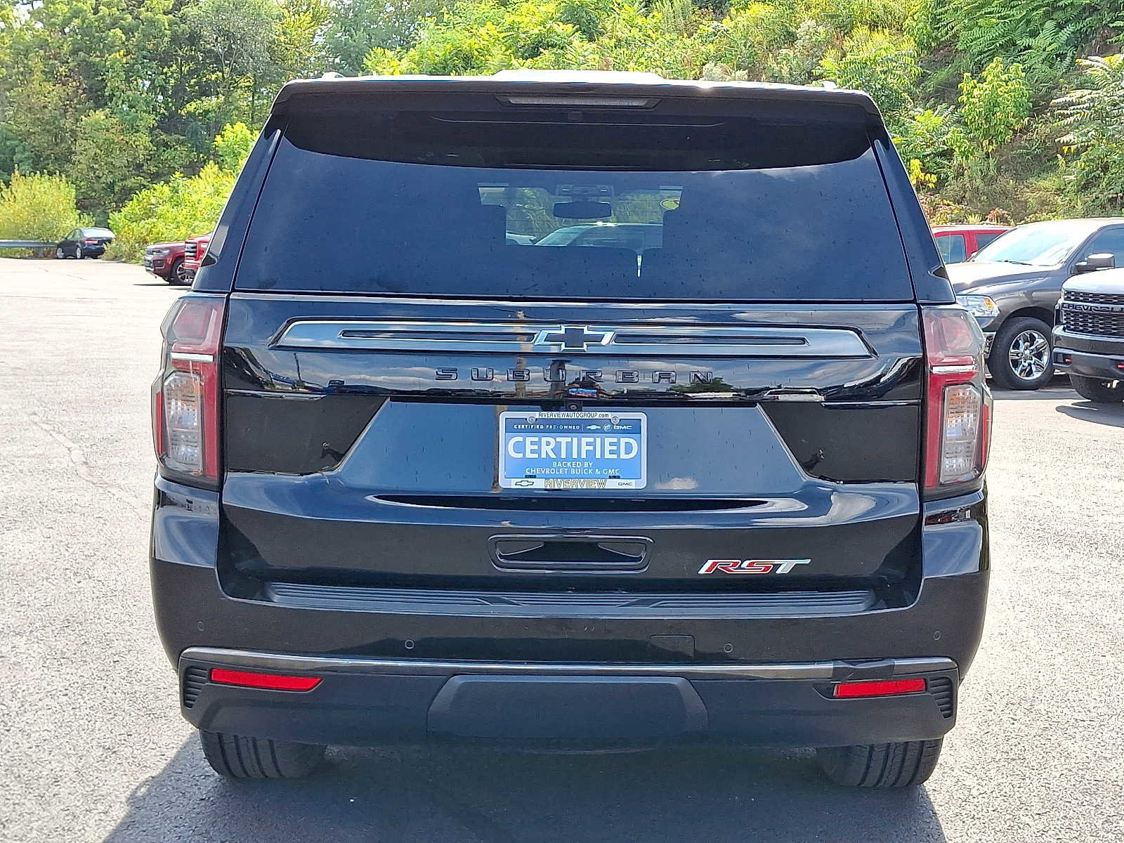 Used 2022 Chevrolet Suburban RST w/ Luxury Package image 6