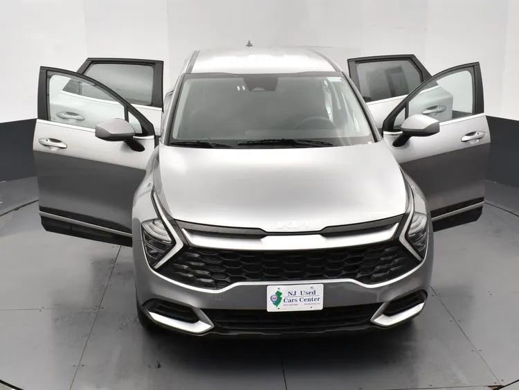 Used 2024 Kia Sportage LX image 10