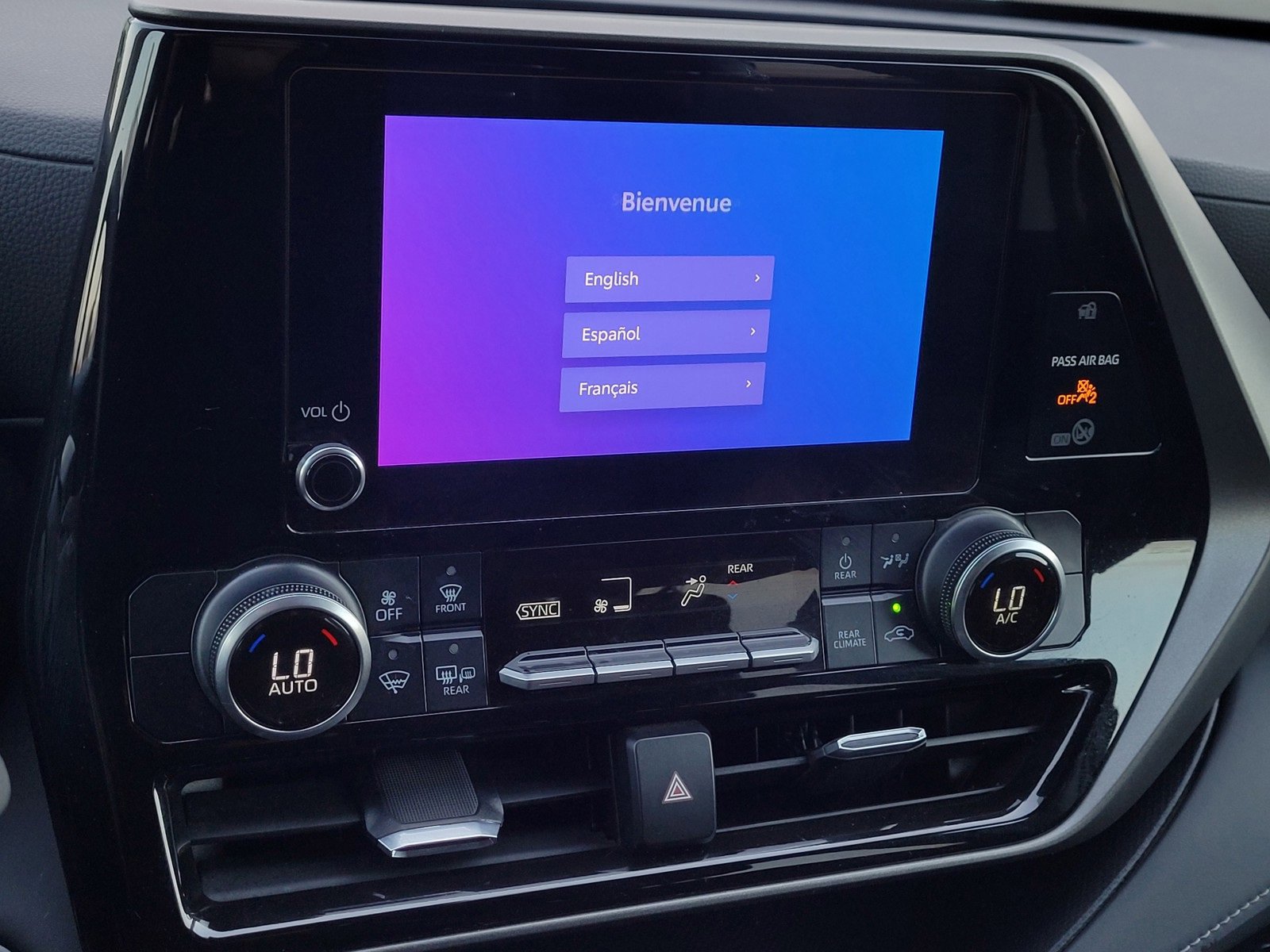 Certified 2024 Toyota Highlander LE image 15