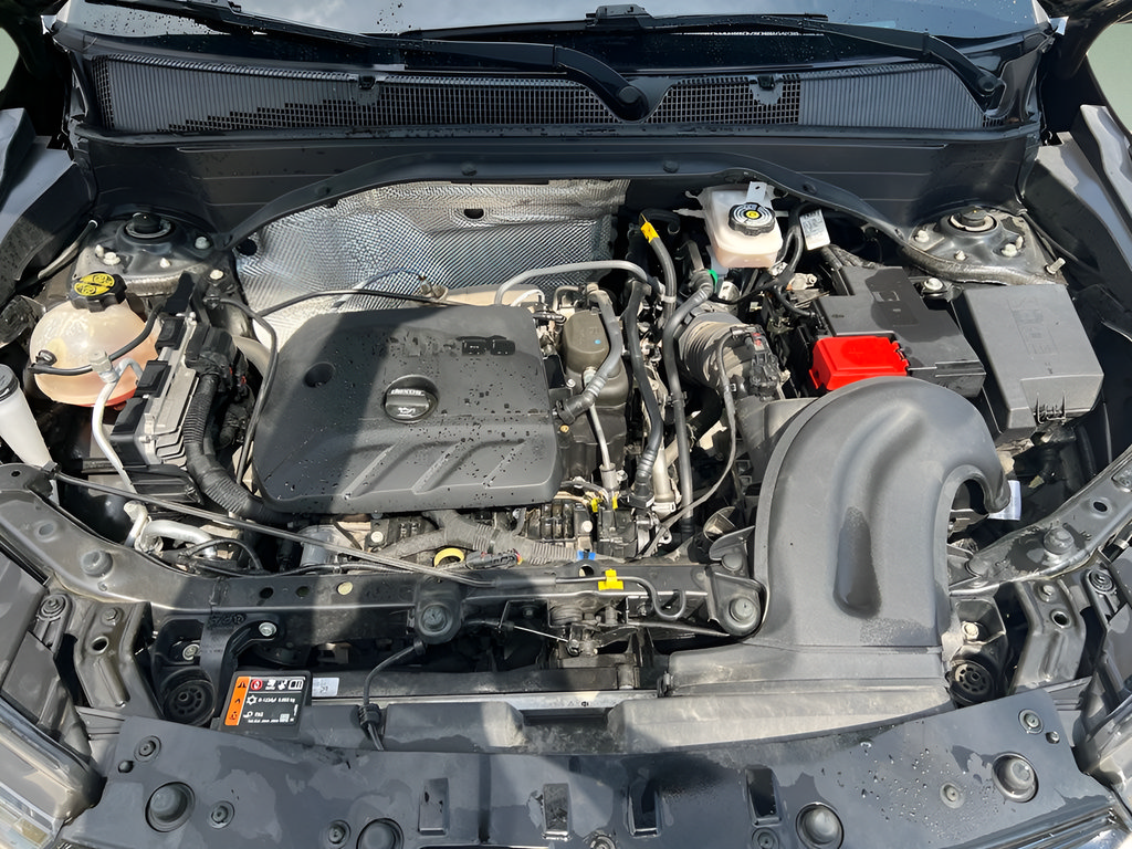 Used 2021 Chevrolet TrailBlazer RS w/ Convenience Package FWD image 9