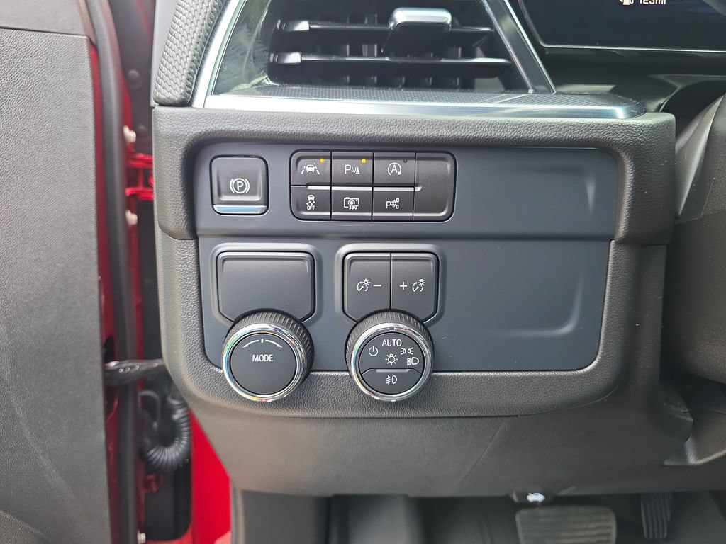 Used 2025 Chevrolet Tahoe RST w/ Comfort Package RWD image 21