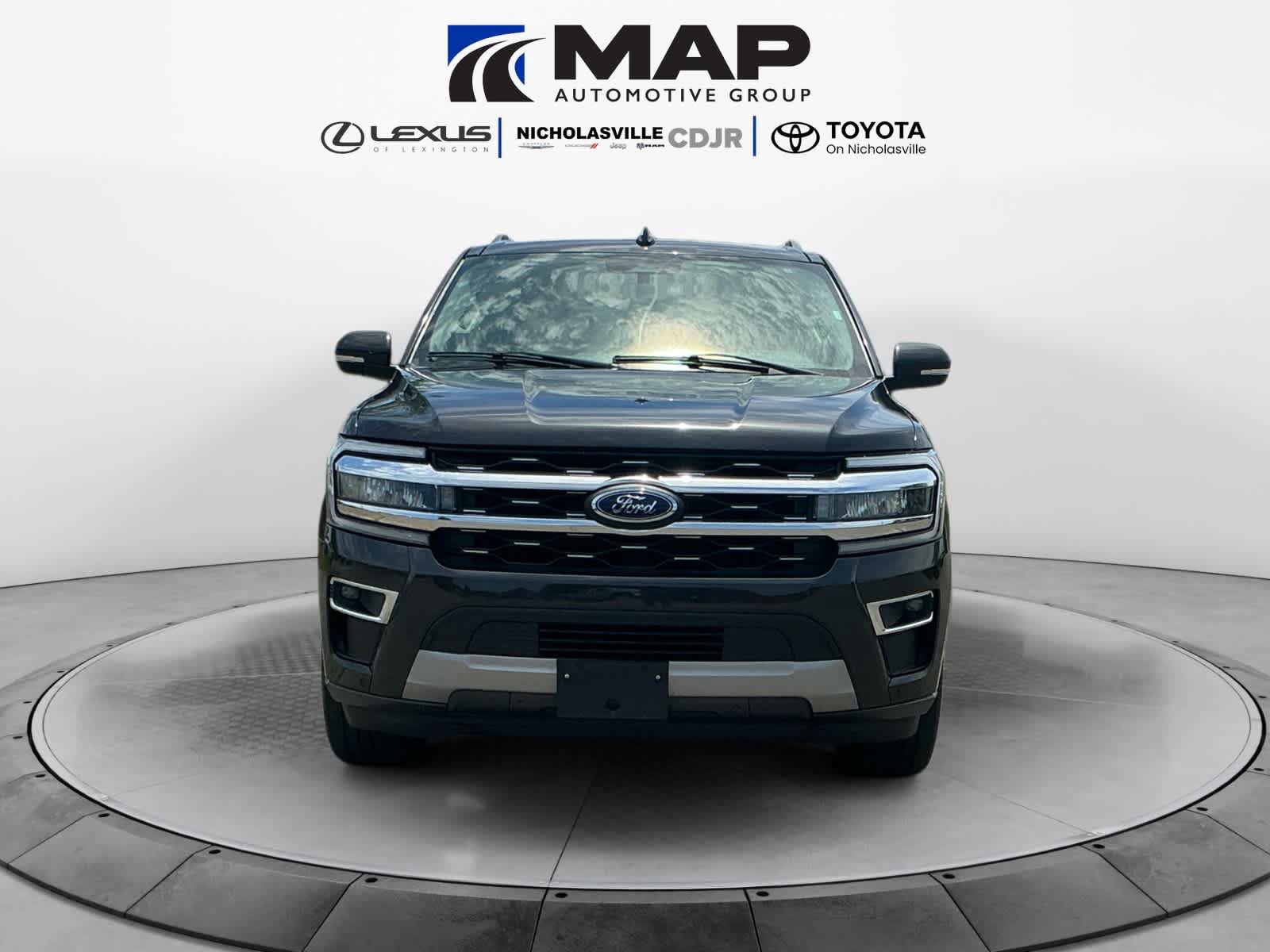 Used 2024 Ford Expedition Limited AWD/4WD image 8