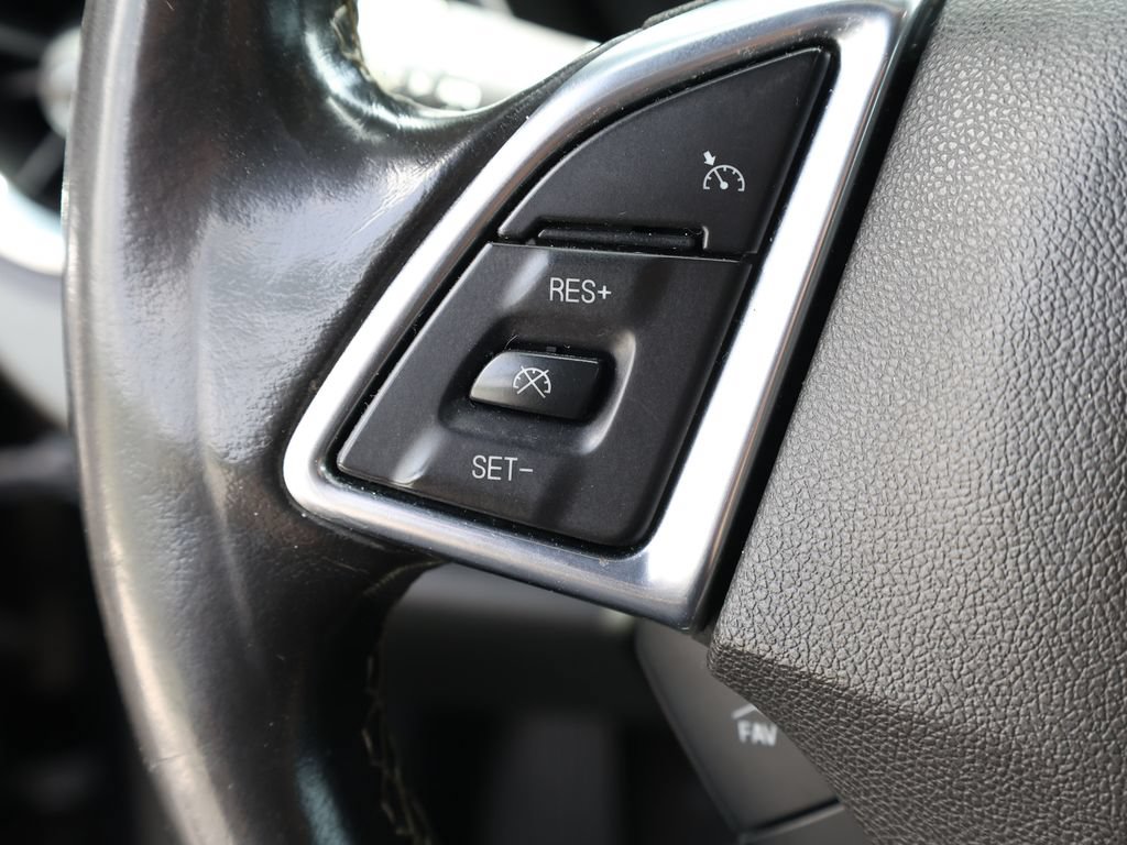 Used 2019 Chevrolet Camaro LT w/ Technology Package RWD image 27