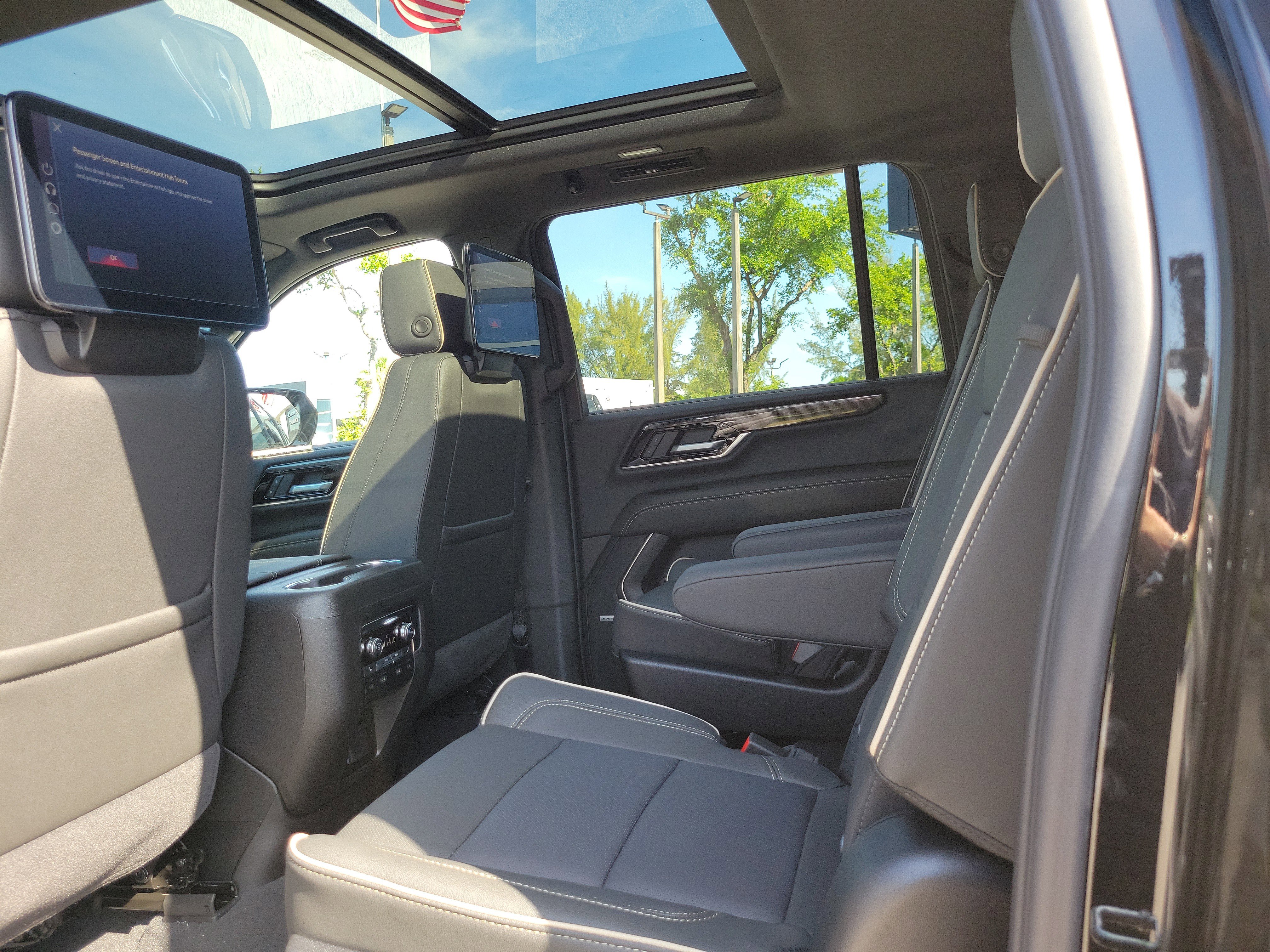 Used 2026 GMC Yukon XL Elevation w/ Elevation Premium Package RWD image 14