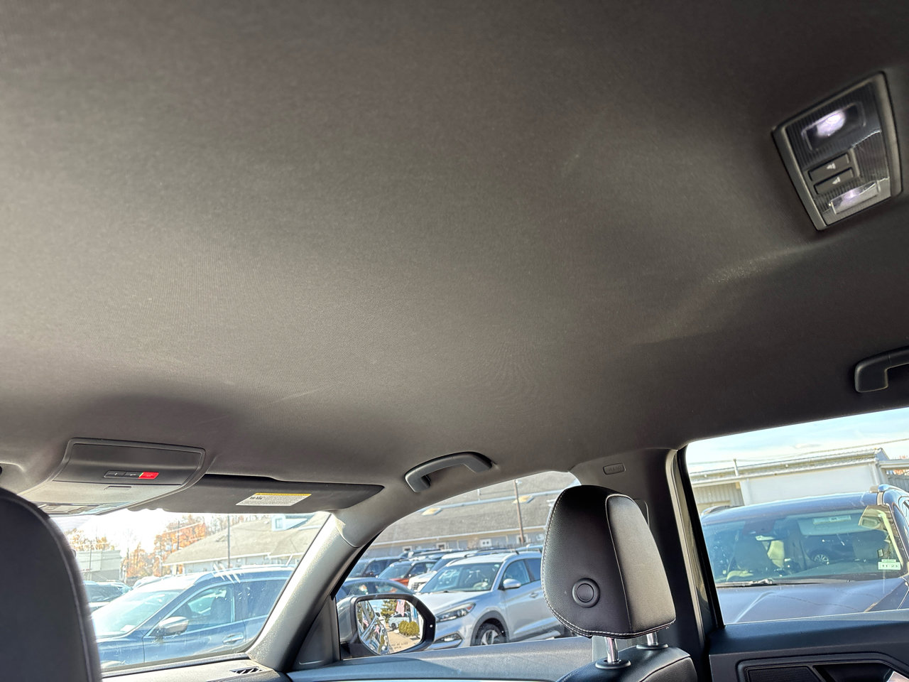 Used 2021 Volkswagen Atlas Cross Sport SE image 25