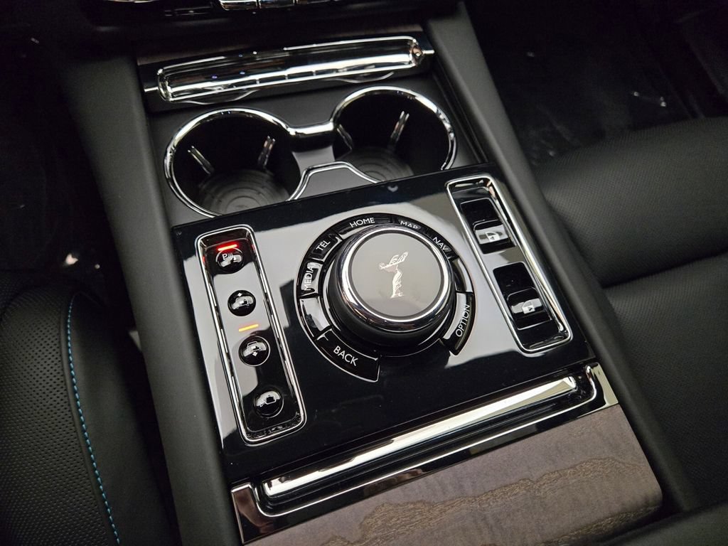 Certified 2025 Rolls-Royce Ghost AWD/4WD image 39