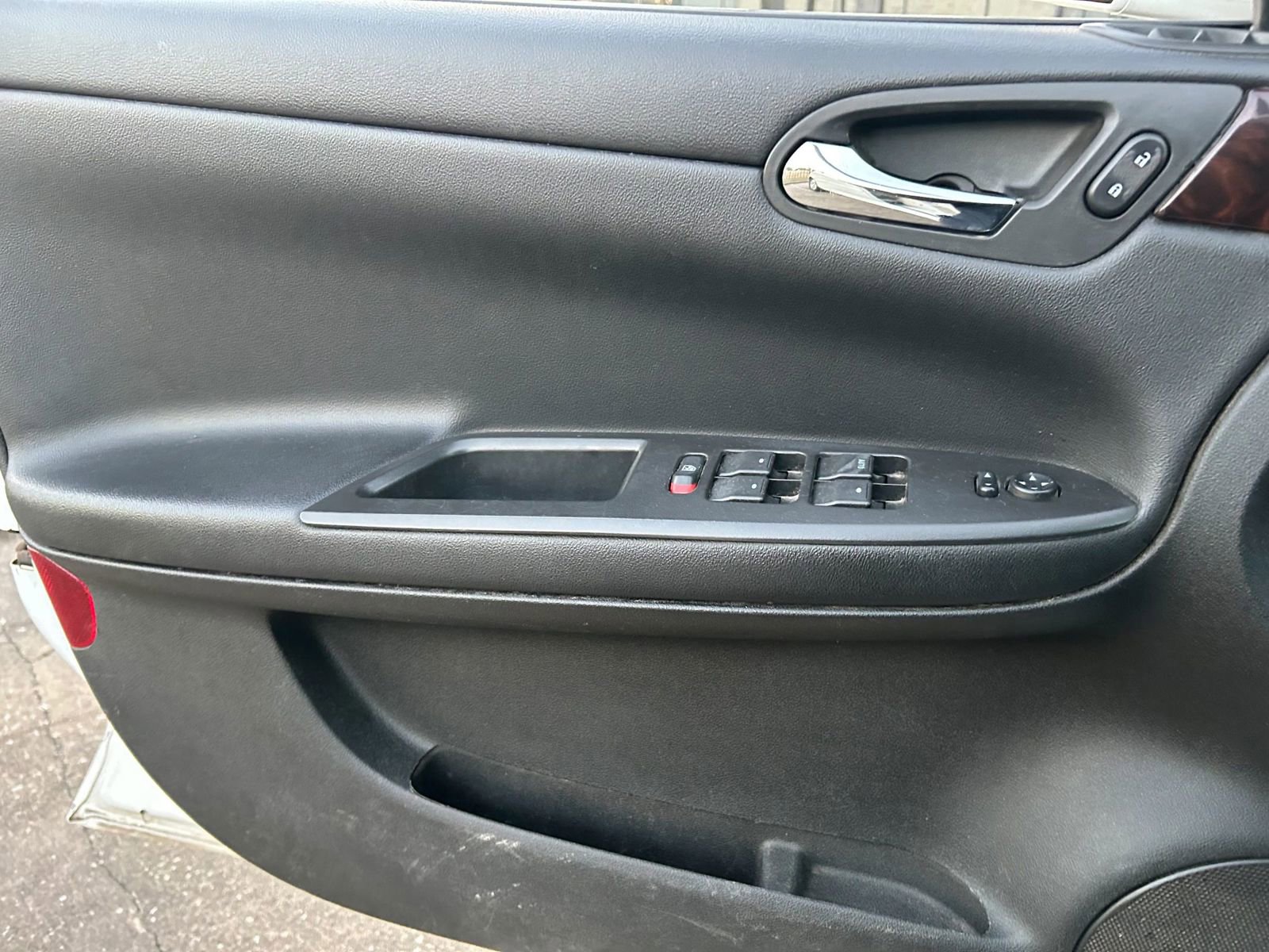 Used 2014 Chevrolet Impala LT image 14