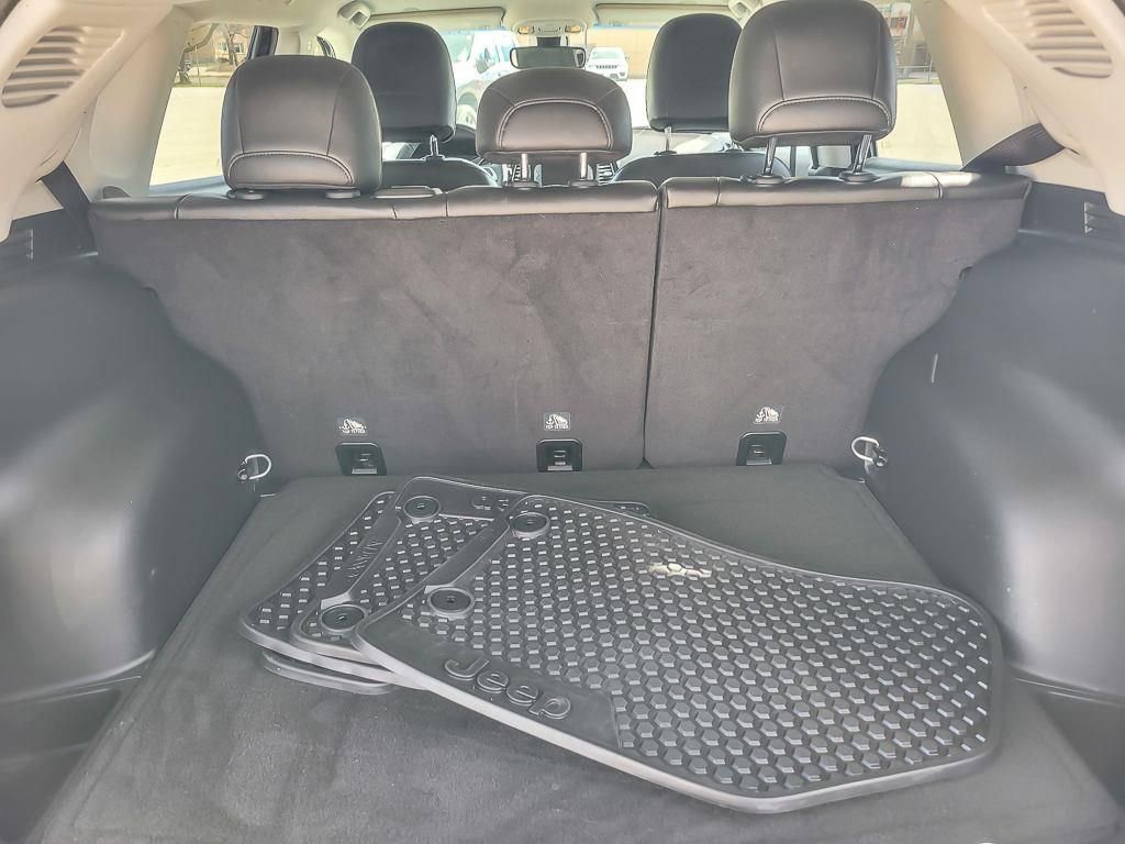 Used 2019 Jeep Compass Altitude image 19