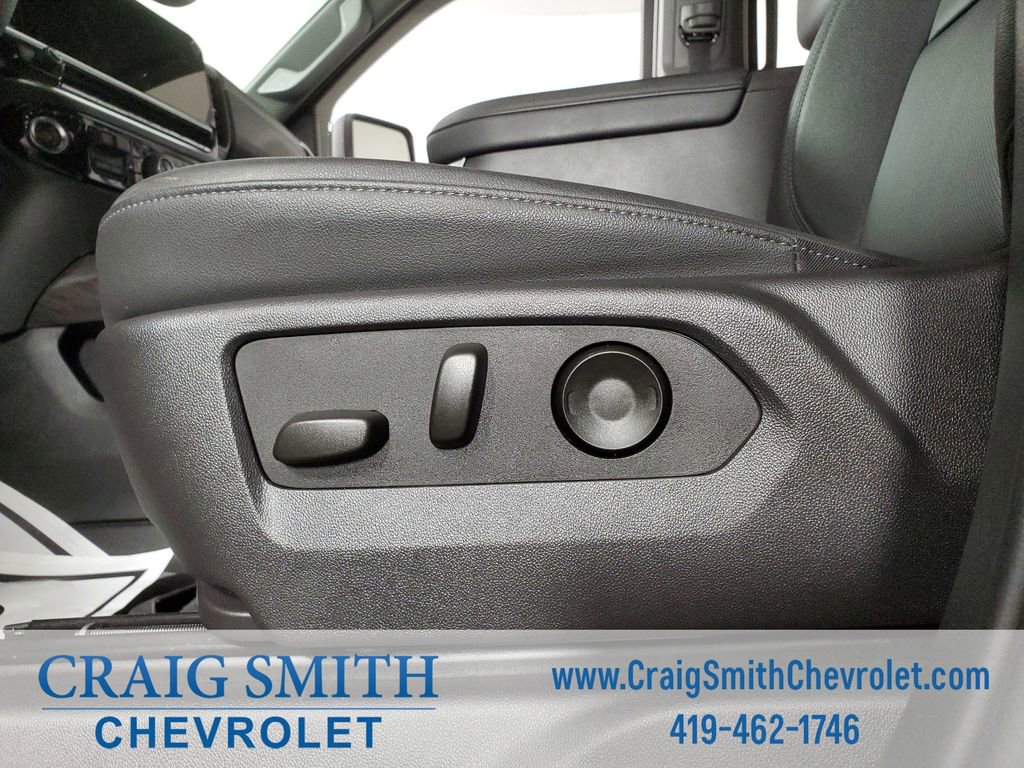 Used 2025 Chevrolet Silverado 2500 LTZ w/ LTZ Plus Package image 9