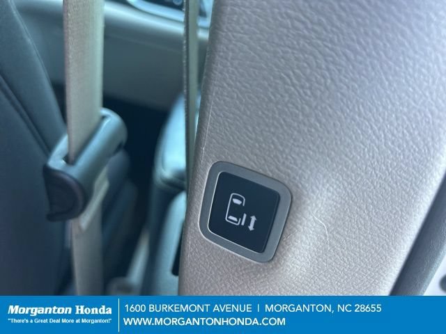 Used 2023 Chrysler Voyager LX FWD image 34