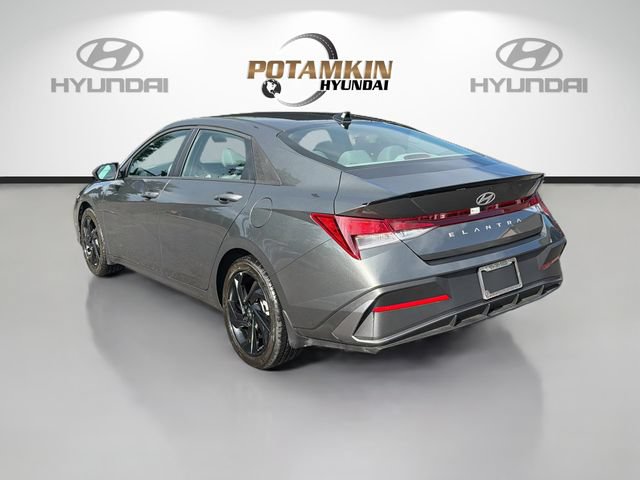 Certified 2026 Hyundai Elantra Sport FWD image 7