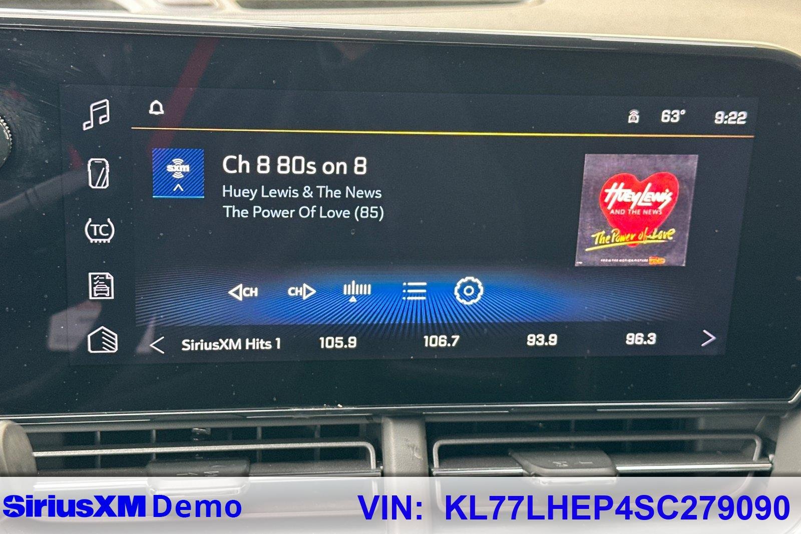 Used 2025 Chevrolet Trax LT w/ Driver Confidence Package image 39