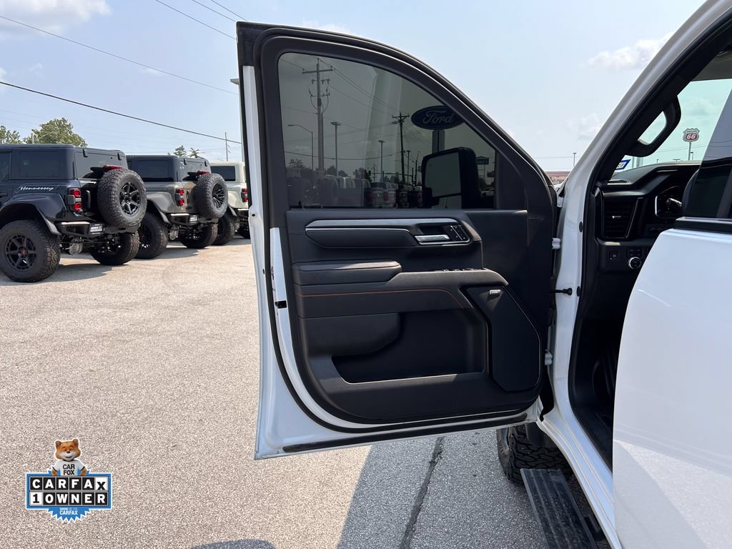 Used 2025 GMC Sierra 2500 AT4 w/ AT4 Premium Plus Package AWD/4WD image 14
