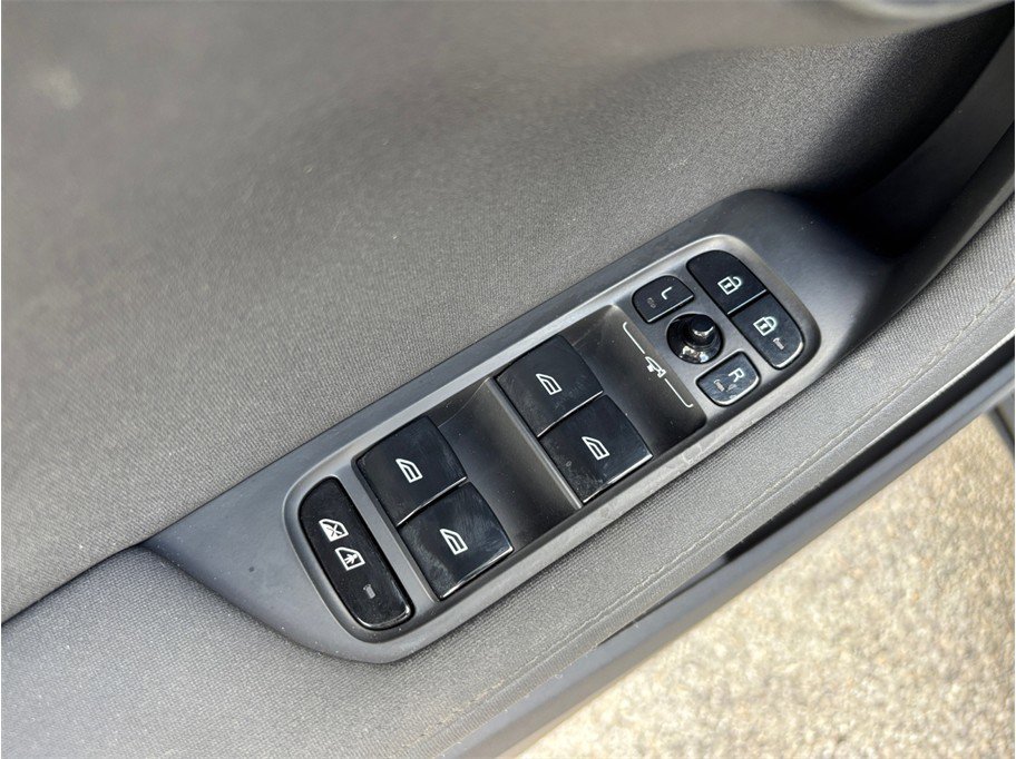 Used 2021 Polestar Polestar 2 image 23