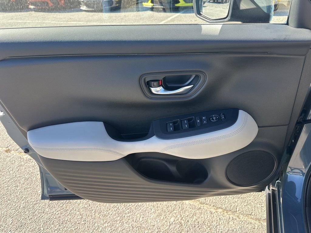 Used 2025 Honda HR-V LX image 22