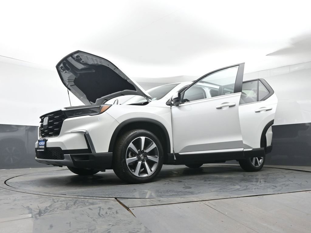 Used 2023 Honda Pilot Touring image 44