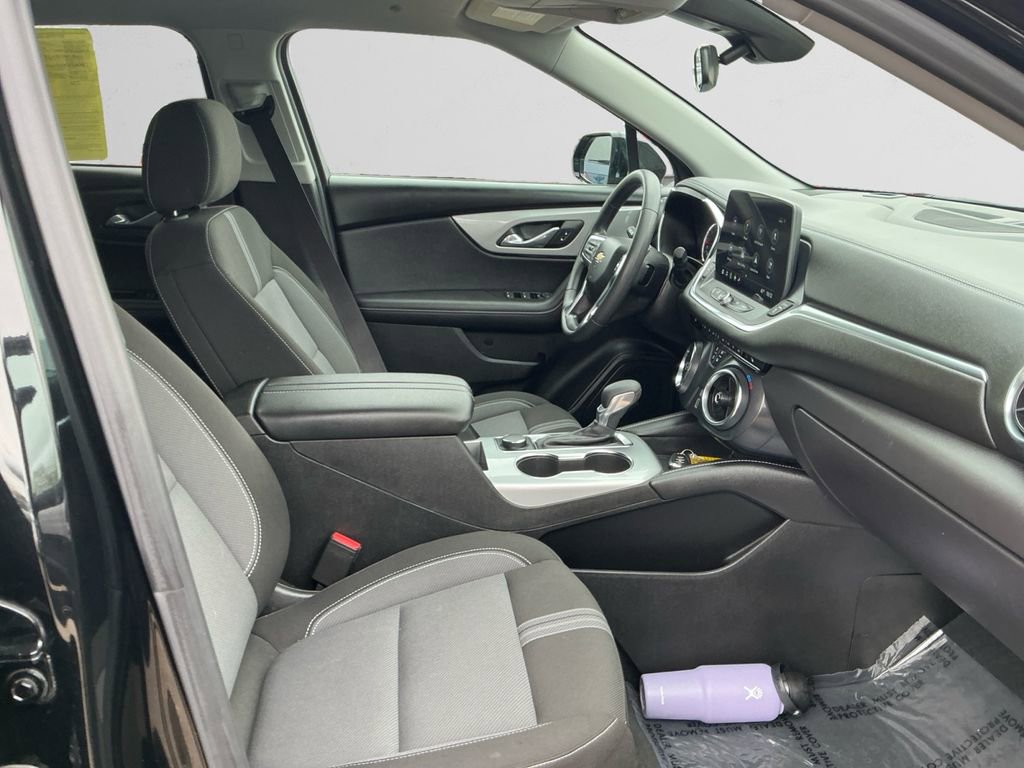 Used 2025 Chevrolet Blazer LT image 15