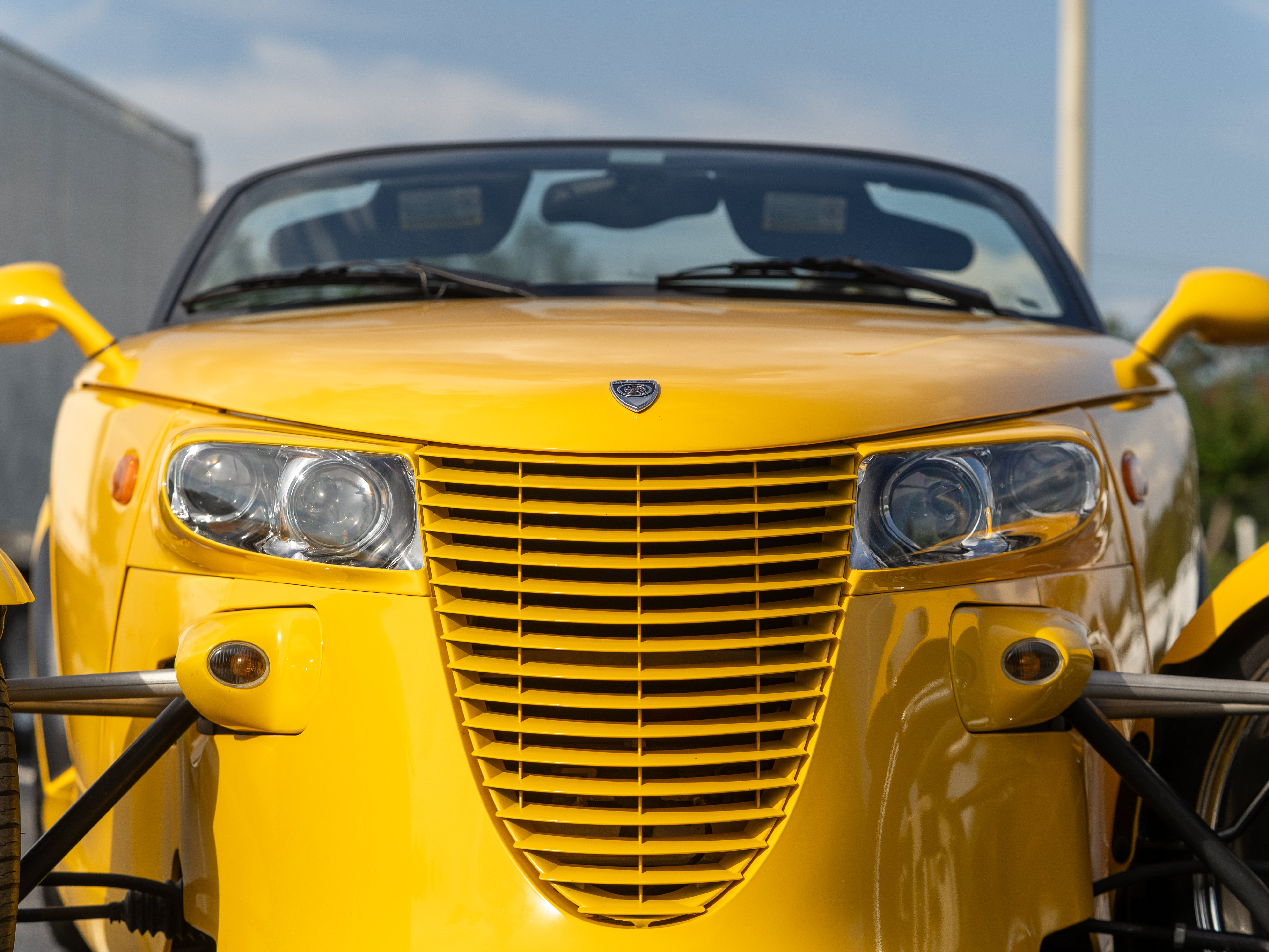 Used 2002 Chrysler Prowler RWD image 25