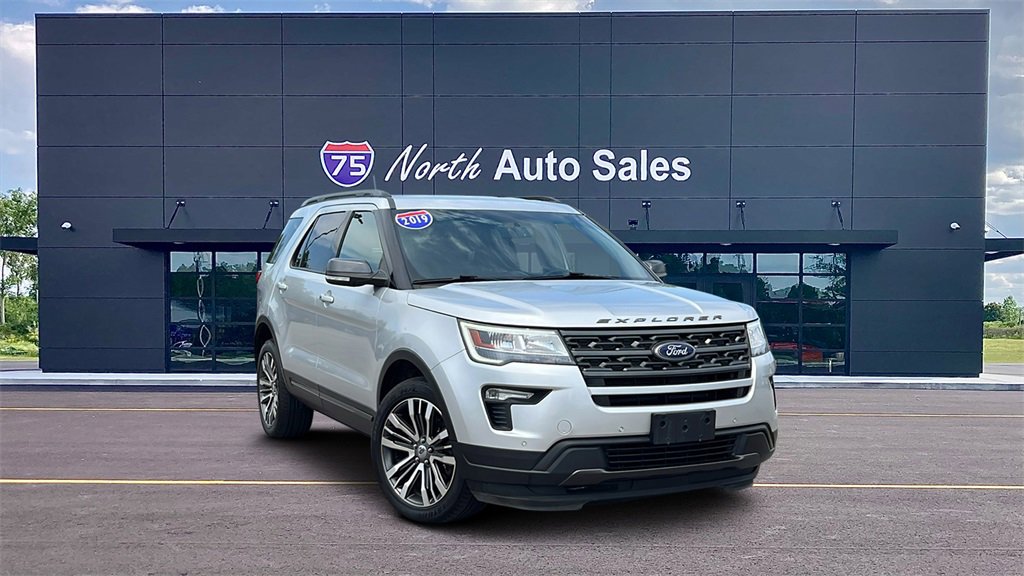Used 2019 Ford Explorer XLT w/ XLT Sport Appearance Package
