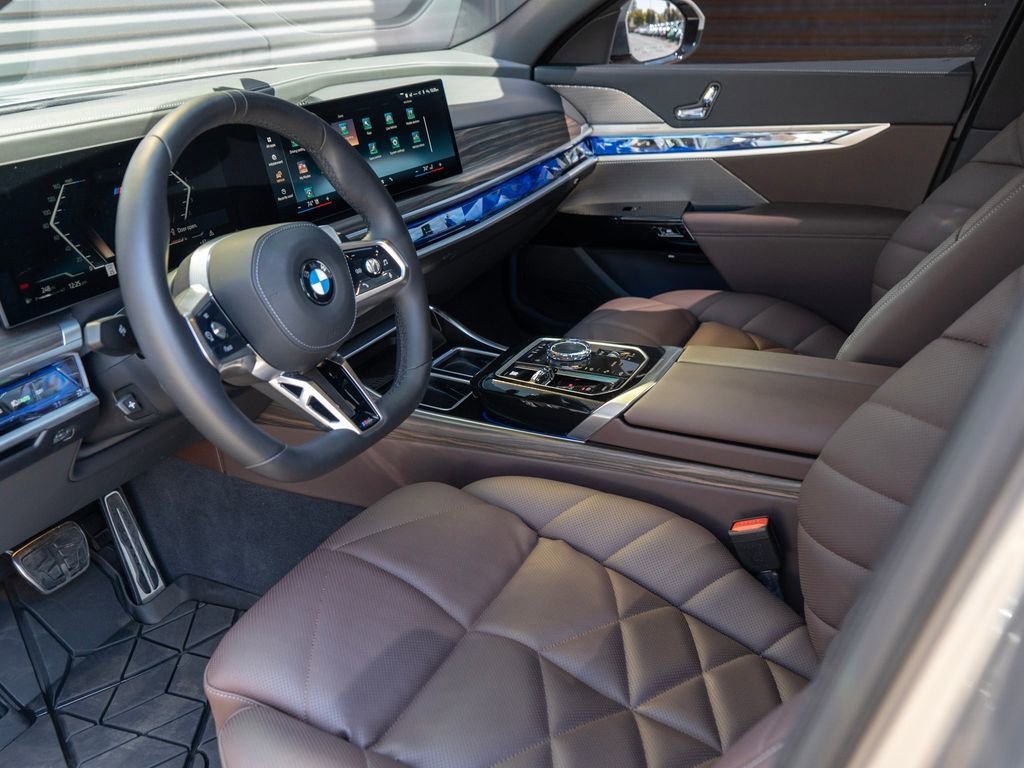 Used 2025 BMW 740i 740i image 5