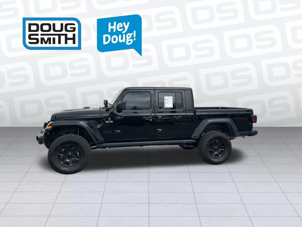 Certified 2022 Jeep Gladiator Sport AWD/4WD image 2