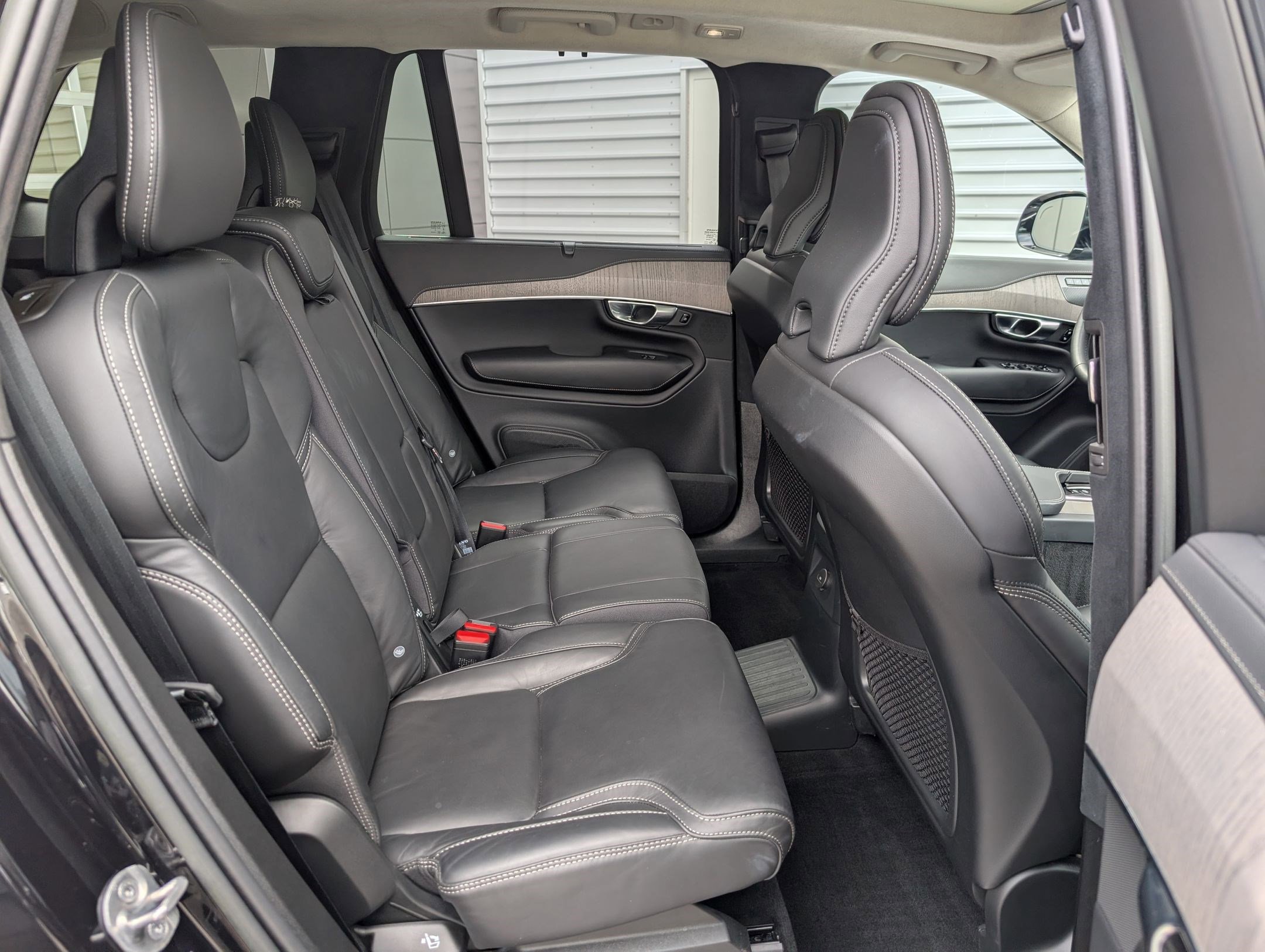 Used 2023 Volvo XC90 T8 Ultimate w/ Lounge Package AWD/4WD image 31