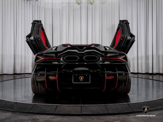 Used 2025 Lamborghini Revuelto AWD/4WD image 18