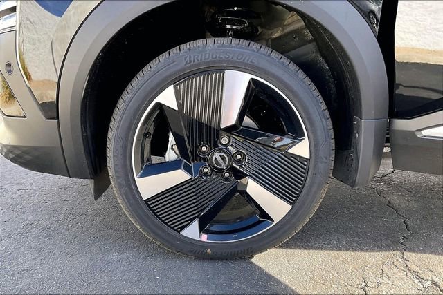 New 2026 Nissan Kicks SR FWD image 9
