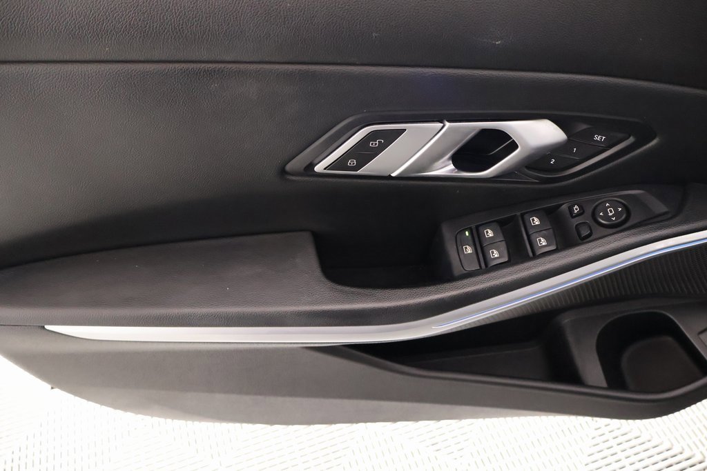 Used 2023 BMW 330i xDrive Sedan w/ Premium Package image 18