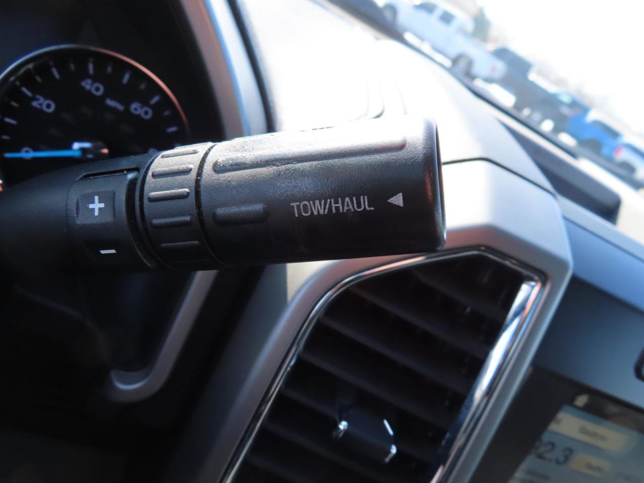 Used 2018 Ford F250 Lariat w/ Camper Package image 38