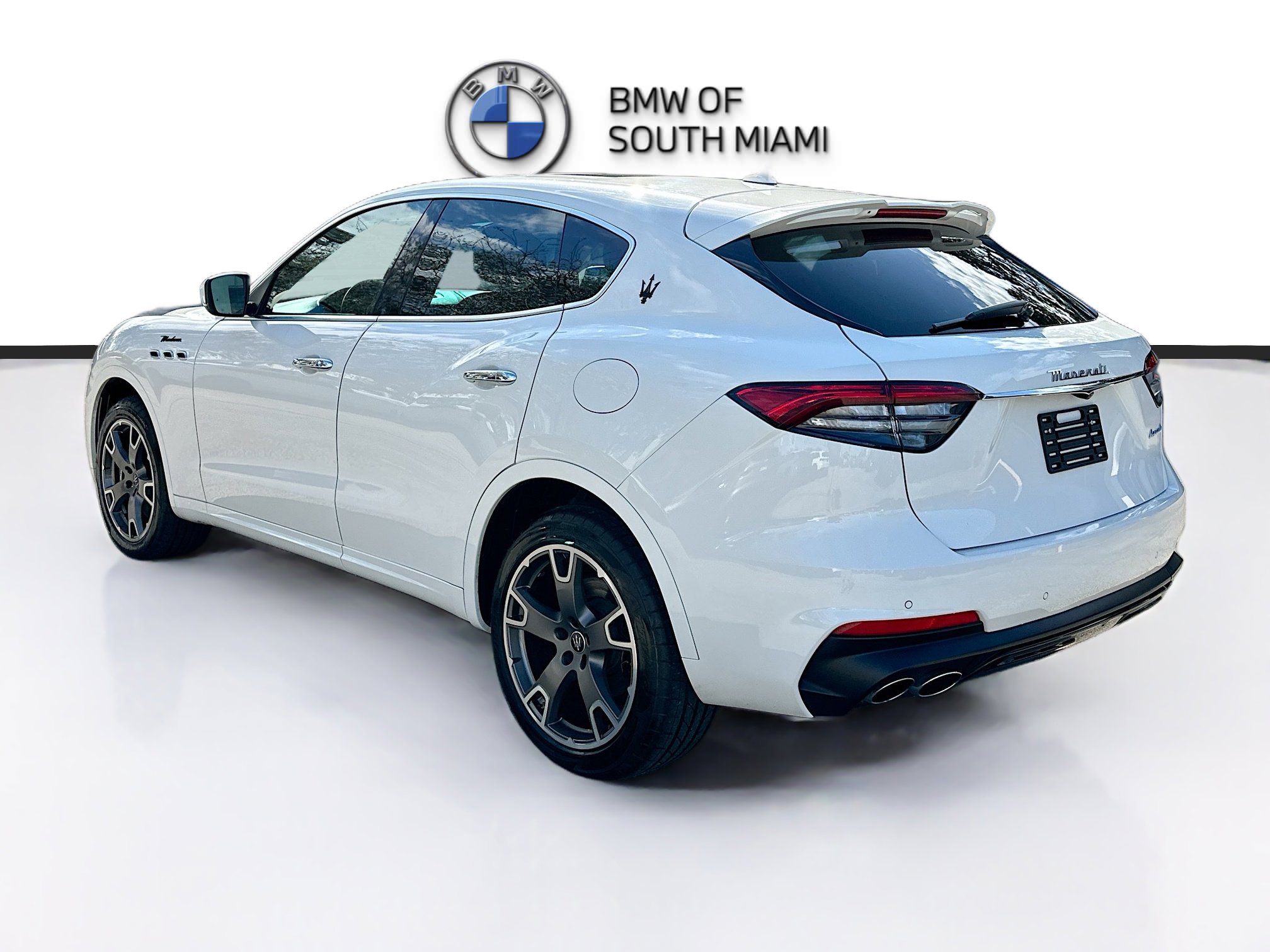 Used 2023 Maserati Levante Modena image 5