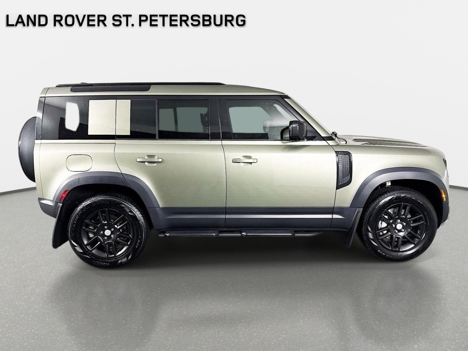 Used 2025 Land Rover Defender 110 S AWD/4WD image 4