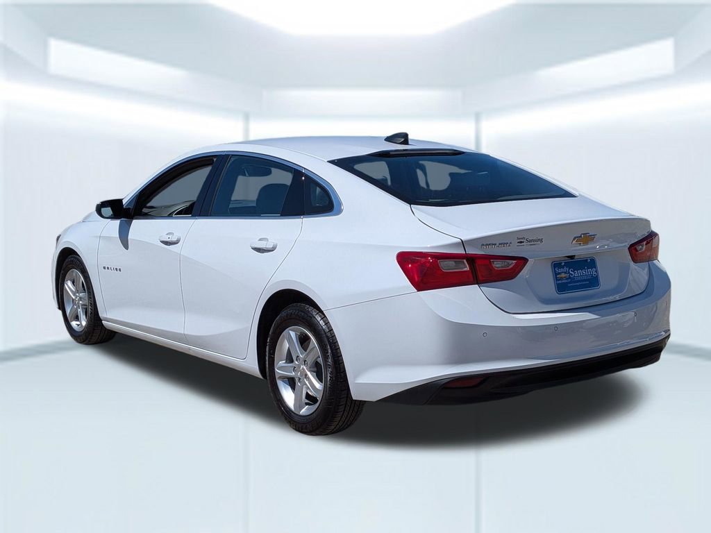 Used 2024 Chevrolet Malibu LS w/ Driver Confidence Package image 4
