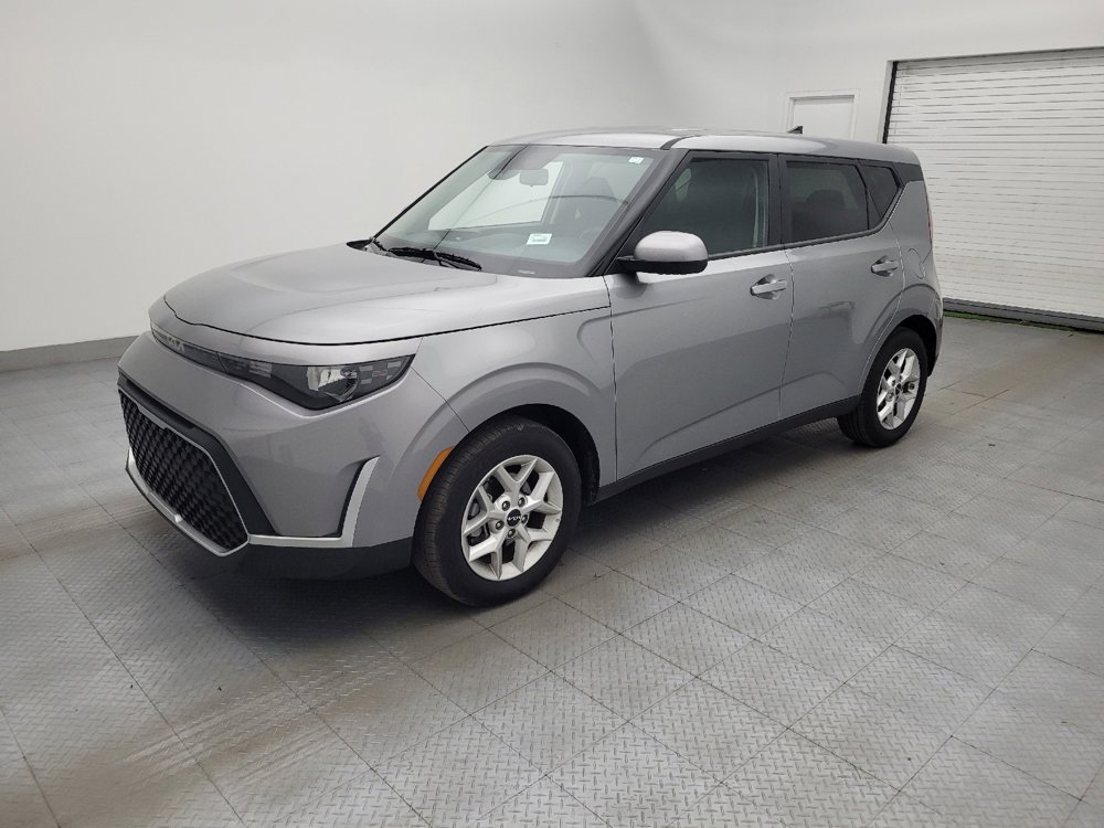 Used 2025 Kia Soul S image 2