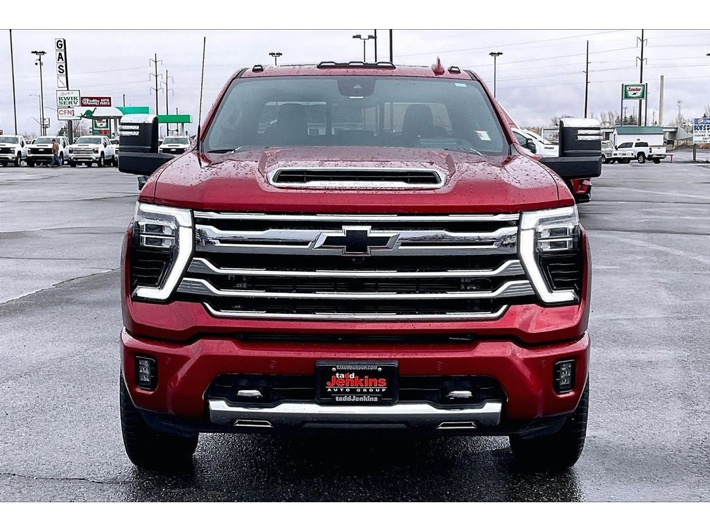 Used 2024 Chevrolet Silverado 2500 High Country w/ High Country Premium Package AWD/4WD image 3