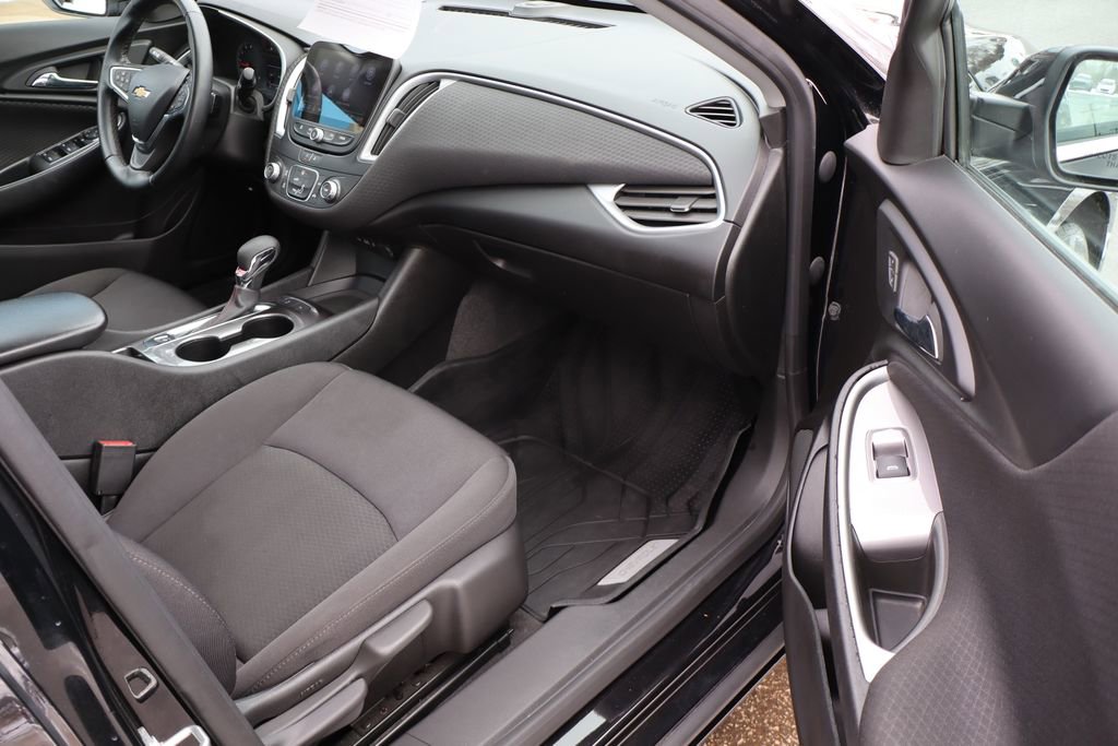 Used 2024 Chevrolet Malibu RS image 39