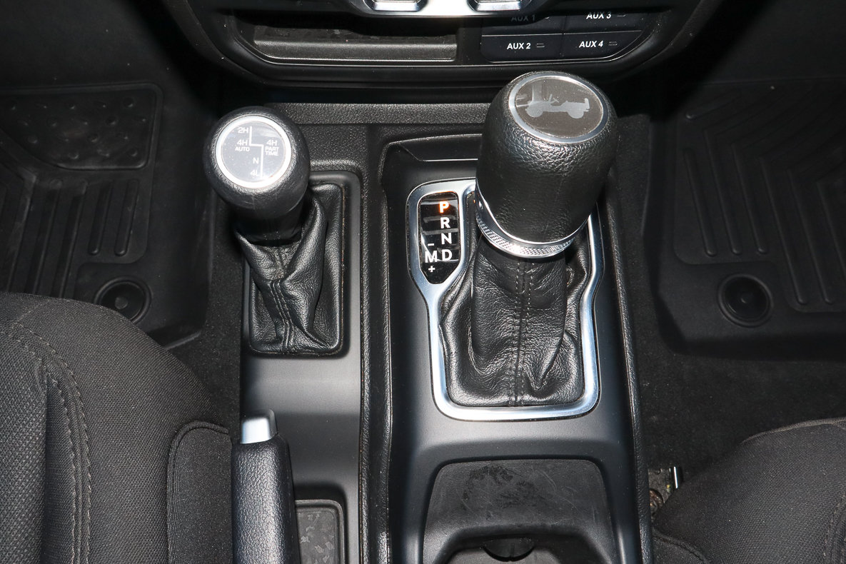 Used 2023 Jeep Wrangler Unlimited AWD/4WD image 23
