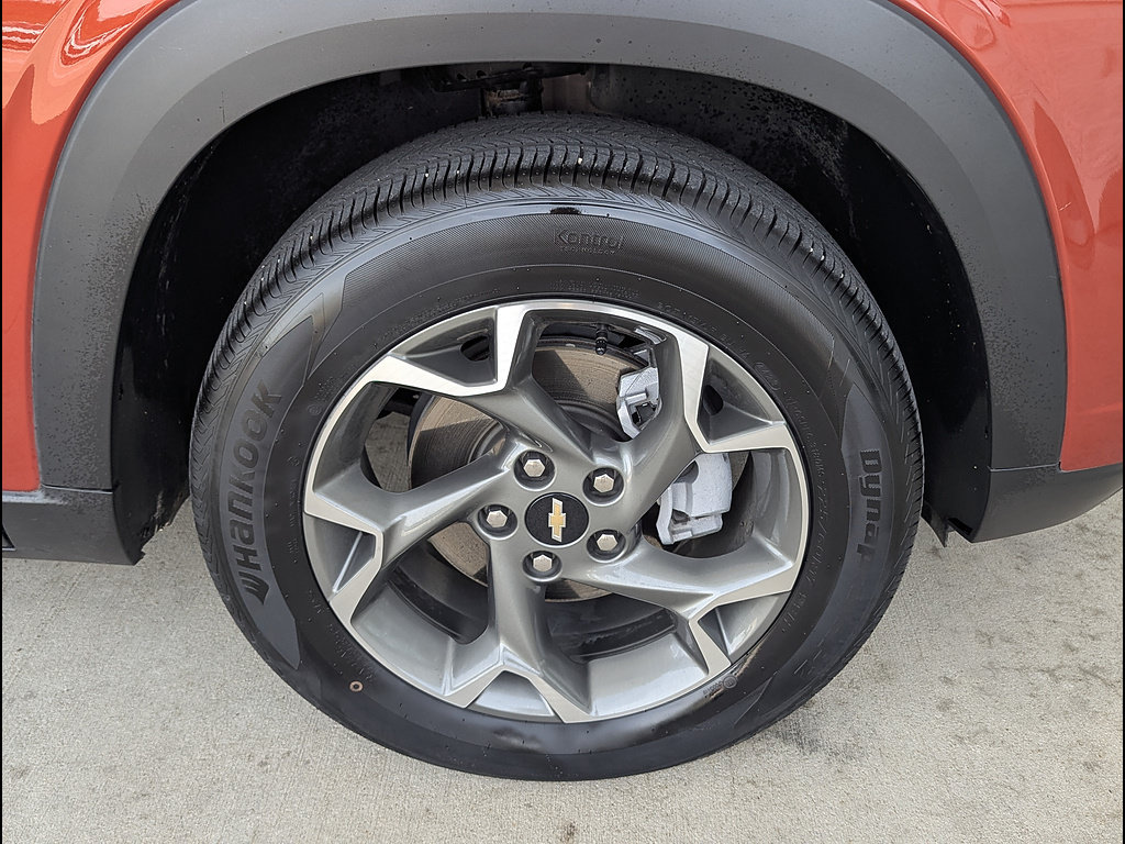 Certified 2024 Chevrolet Trax LT w/ Driver Confidence Package FWD image 15