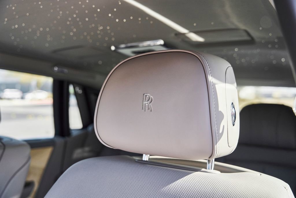 Used 2025 Rolls-Royce Phantom Sedan RWD image 54