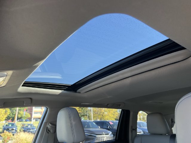 Used 2018 Toyota Highlander Limited AWD/4WD image 20