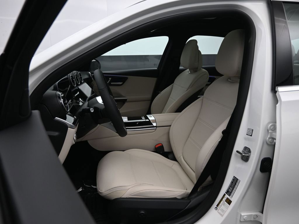 New 2025 Mercedes-Benz C 300 4MATIC Sedan image 19