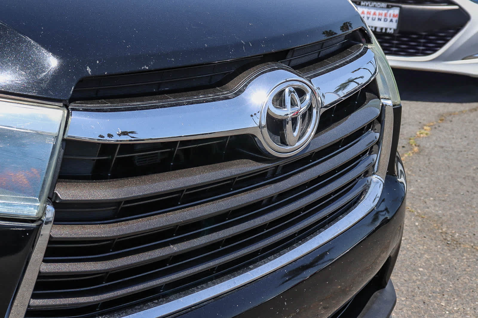 Used 2016 Toyota Highlander XLE FWD image 4