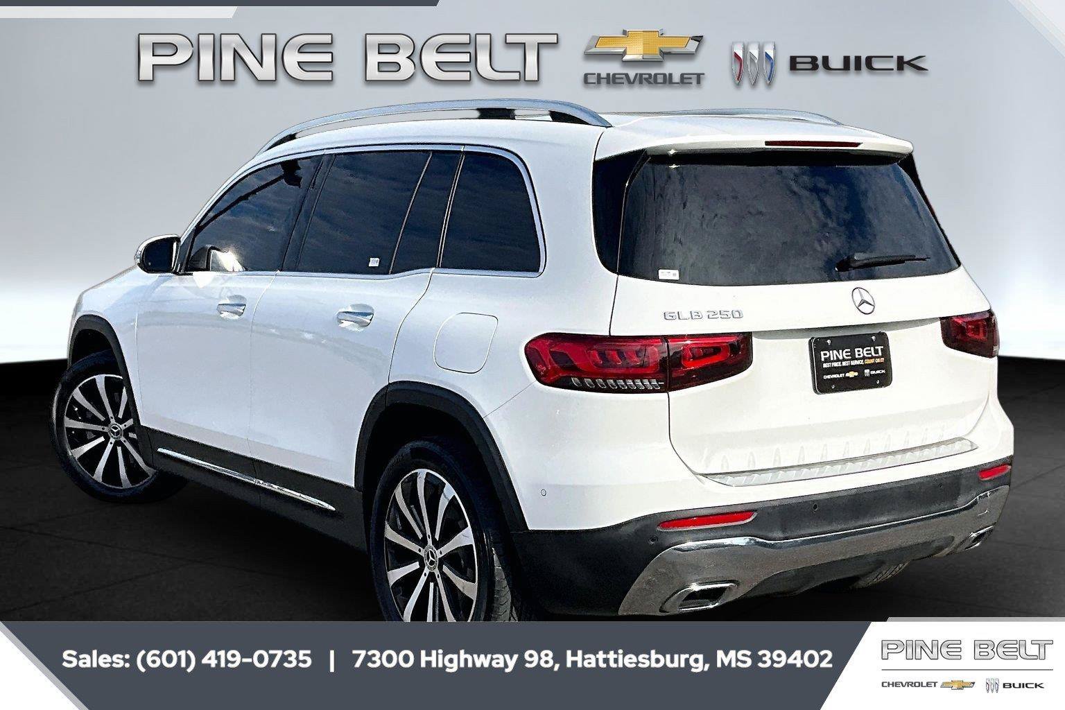 Used 2023 Mercedes-Benz GLB 250 image 2